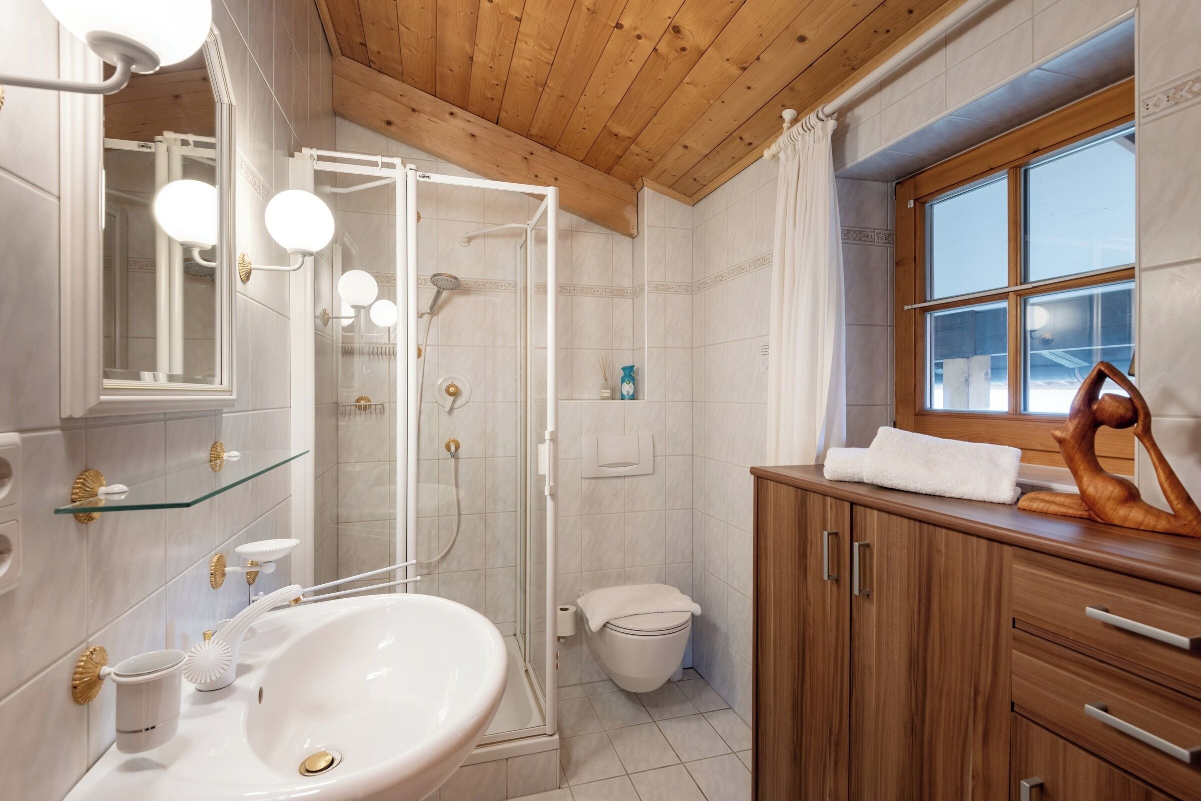 Hårtørrer, håndklæder