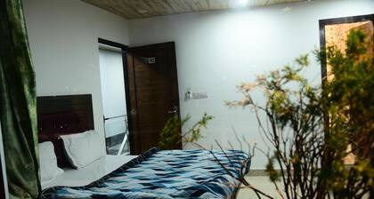 Aatithi Hotel By GRB