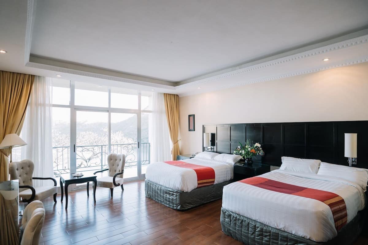 Junior Room, 2 Single Beds, Balcony