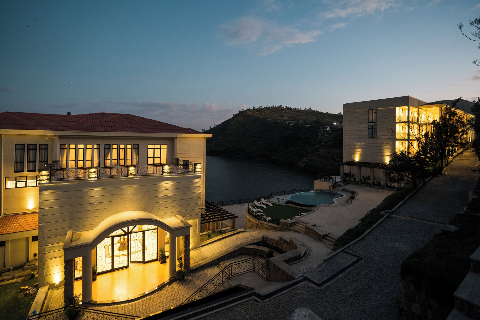 4 Star Hotels