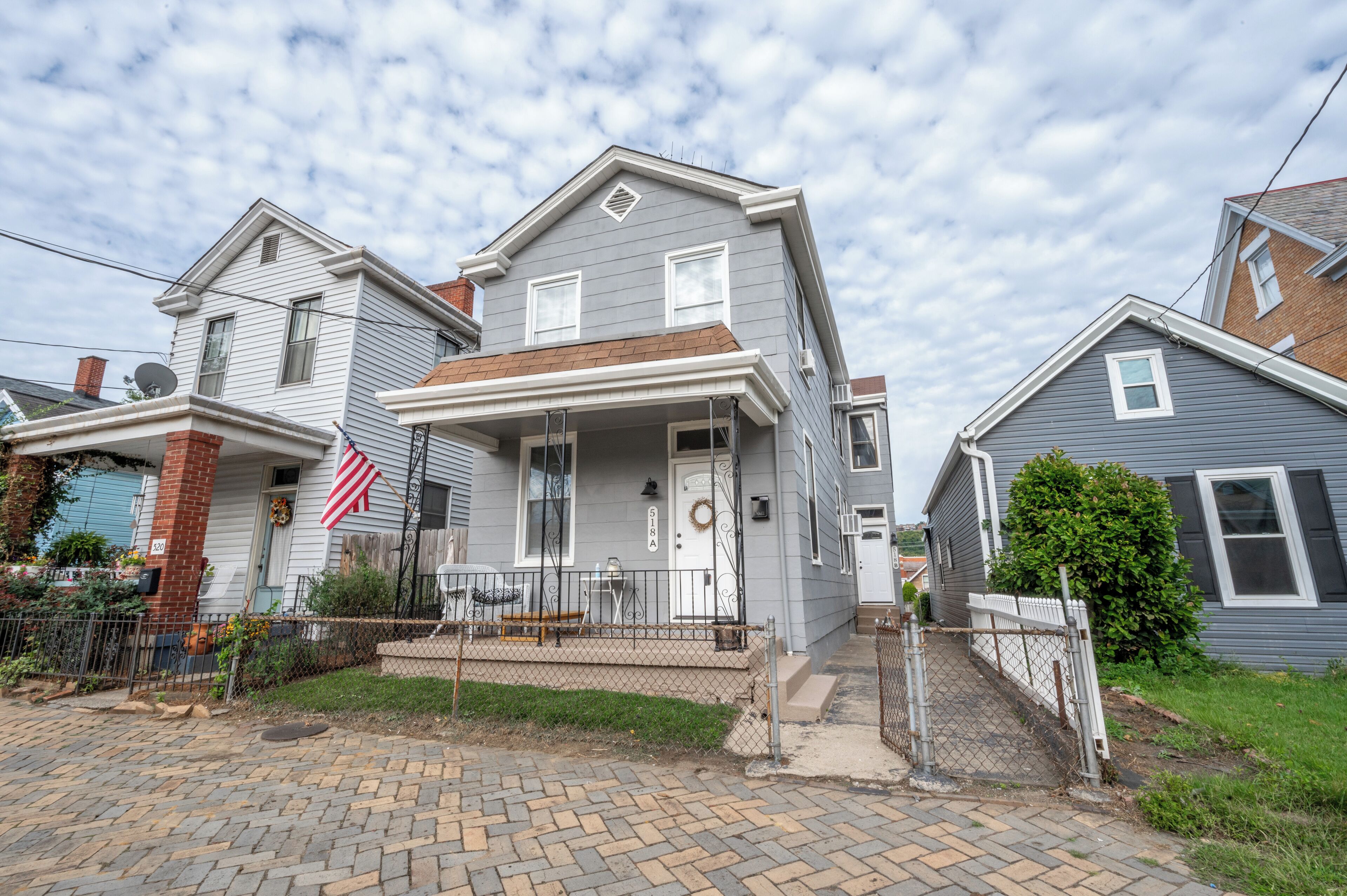 Historic Ludlow Suites – 2 Apts in 1 Booking! Highly Walkable, Min to Downtown