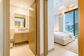 1 bedroom, in-room safe, iron/ironing board, free WiFi