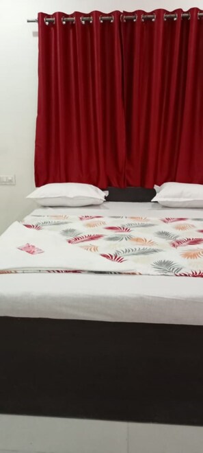 Chambre Double Standard | Wi-Fi gratuit, draps fournis
