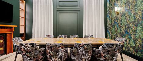 Meeting facility