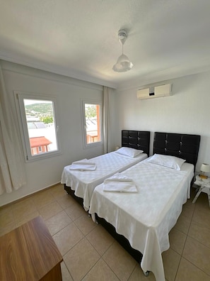 Economy Apartment, 1 Bedroom, Smoking, Pets Not Allowed | 1 bedroom, premium bedding, desk, soundproofing - Pinky Apart Otel (Bodrum)