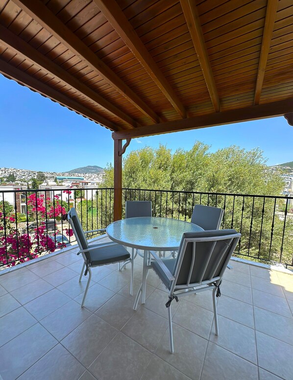 Departamento familiar, 1 habitación, no se aceptan mascotas, vista a la ciudad | Vista desde la habitación