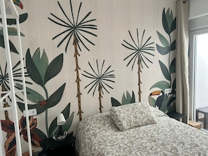 1 chambre, bureau, fer et planche à repasser, Wi-Fi