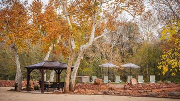 Condo, 1 Bedroom | Outdoor dining