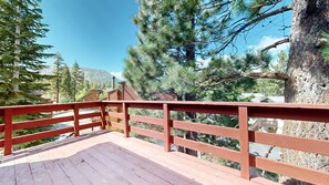 Condo, 3 Bedrooms | Property grounds - Lakeview Villas #26 3 Bedroom Condo by RedAwning (Mammoth Lakes)