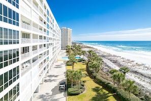 Condo, 3 Bedrooms | Property grounds