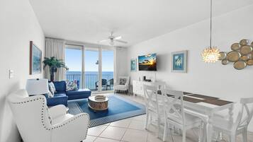 Televisor, reproductor de DVD i estèreo