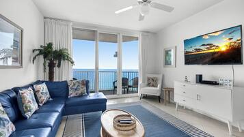 Televisor, reproductor de DVD i estèreo