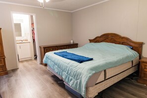 3 bedrooms, WiFi, bed sheets