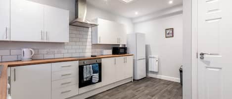 House | Private kitchen | Full-size fridge, microwave, oven, stovetop
