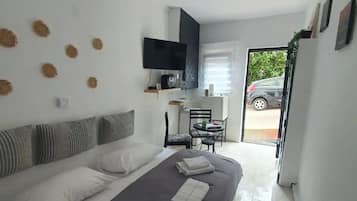 1 habitación, wifi y ropa de cama