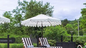 Pool - The Bend: Meadow Suite • Pool • Sauna • Fire Pits (Phoenicia)