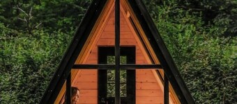 The Bend: Cottage • Pool • Sauna • Fire Pits