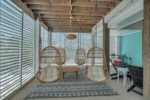 Interior - The Great Escape Room to Roam, Waves to Call Home (Gulf Shores)