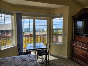 Interior - Beachscape - Beautiful views (Ocean Shores)