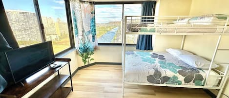 1 bedroom, in-room safe, free WiFi