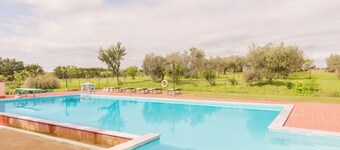 Myrtle apt With Shared Pool