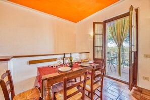 Apartment | 2 bedrooms - Rosemary apt With Shared Pool Family fun (Castiglione del Lago)