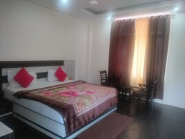 Executive Double Room | Soundproofing, free WiFi