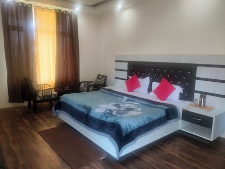 Executive Double Room | Soundproofing, free WiFi