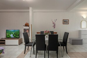 Family Apartment, Multiple Bedrooms (Countryside Apartment Giani) | Dining - Countryside Apartments Labin (Sveta Nedelja)