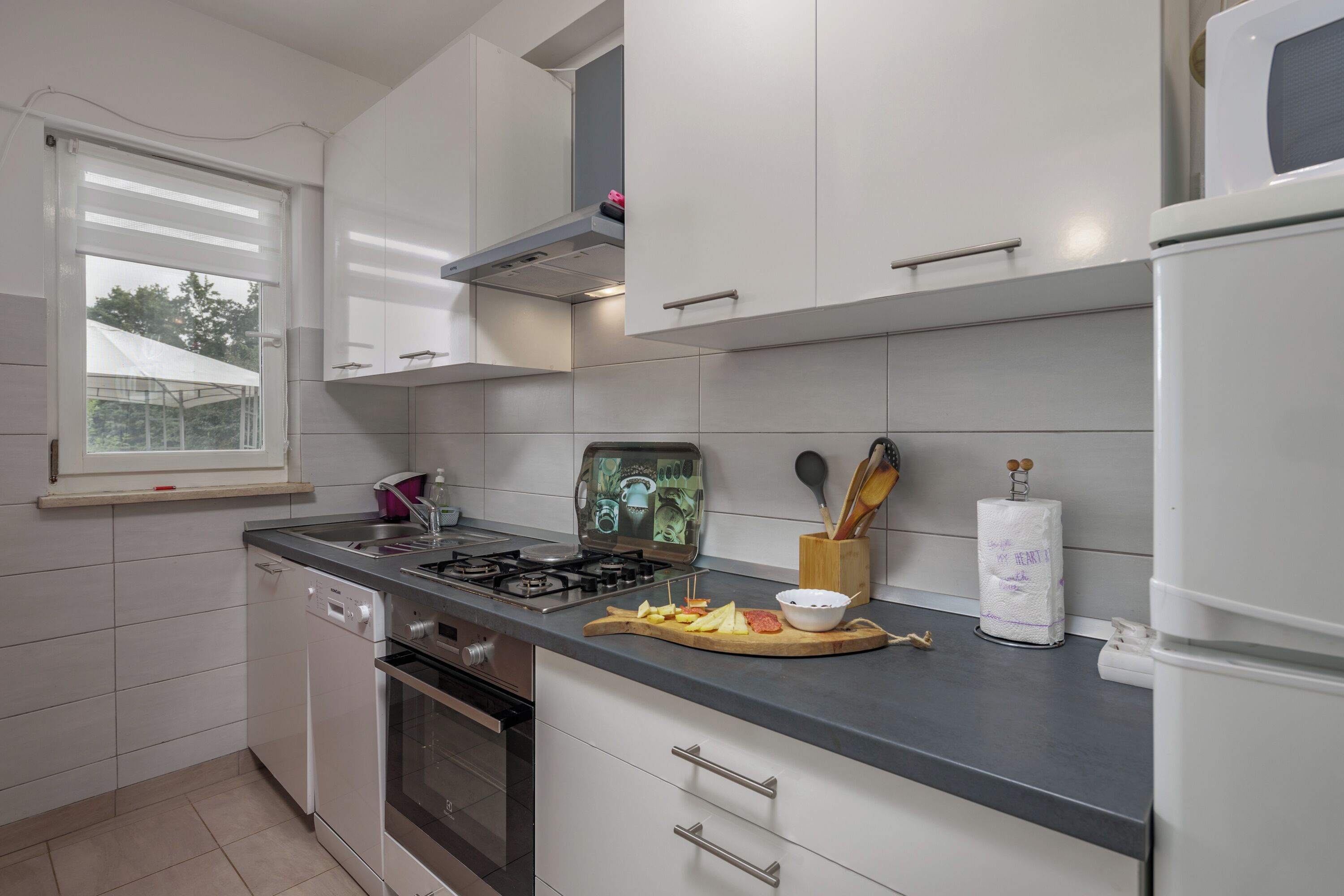 Familienapartment, Mehrere Schlafzimmer (Countryside Apartment Giani) | Eigene Küche | Kühlschrank, Mikrowelle, Ofen, Herdplatte