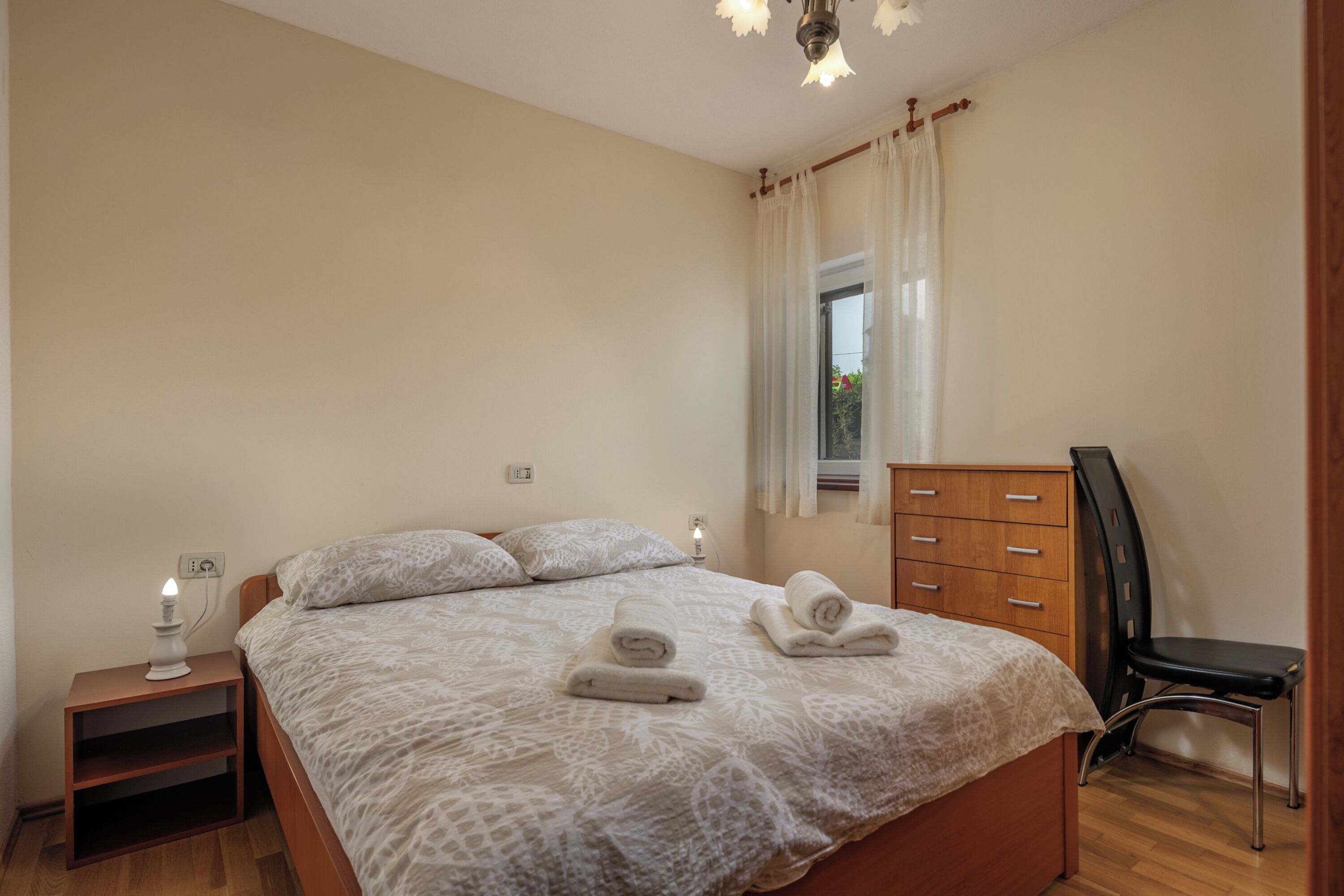 Familienapartment, Mehrere Schlafzimmer (Countyside Apartment Gracijela) | 2 Schlafzimmer, Bügeleisen/Bügelbrett, kostenloses WLAN, Bettwäsche