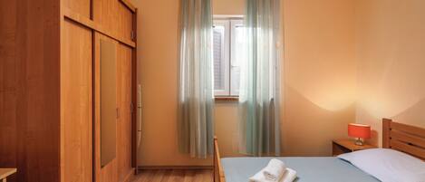 Familieleilighet, flere soverom (Countryside Apartment Giani) | 2 soverom, strykejern/-brett, wi-fi (inkludert) og sengetøy