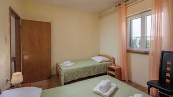 Appartement Familial, plusieurs chambres (Countryside Apartment Giani) | 2 chambres, fer et planche à repasser, Wi-Fi gratuit, draps fournis