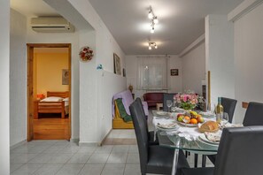 Family Apartment, Multiple Bedrooms (Countryside Apartment Giani) | Dining - Countryside Apartments Labin (Sveta Nedelja)