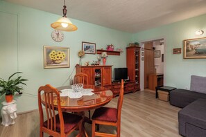 21-Zoll-Flachbildfernseher mit Satellitenempfang