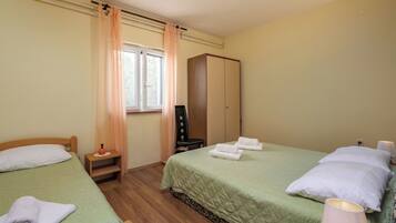 Căn hộ dành cho gia đình, nhiều phòng ngủ (Countryside Apartment Giani) | Quang cảnh từ phòng