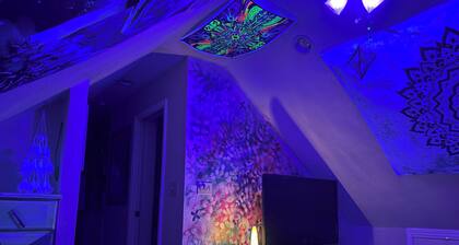 Welcome to the Psychedelic Shack--that's where it's at! Hippie themed apartment