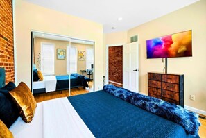 3 bedrooms, iron/ironing board, free WiFi, bed sheets - Federal Hill & Inner Harbor Lux Retreat: Sleeps 6 (Baltimore)