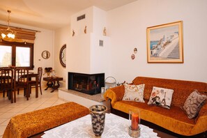 House | 4 bedrooms, desk - Sylvi Maisonette Volos (Volos)