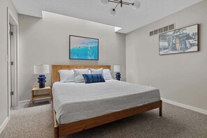 3 Schlafzimmer, Schreibtisch, Bügeleisen/Bügelbrett, WLAN