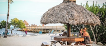 Florida Keys Condo with Pool, Beach Access, Marina, Pickleball & More