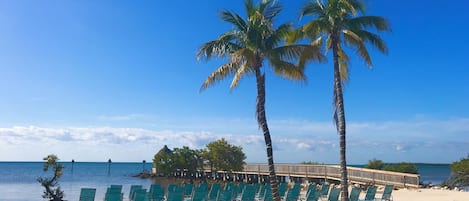 Beach nearby, sun-loungers, beach towels