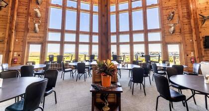Highpoint Lodge
Upper Level Outside Deck