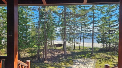 Lakefront cottage, construction 2023, with 300 ft private beach on Lake Huron