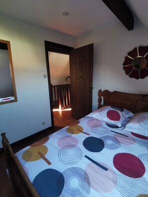 1 chambre, fer et planche à repasser, Wi-Fi, draps fournis