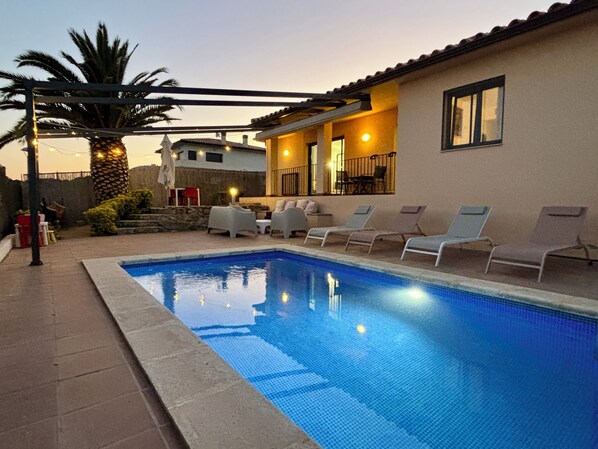 Pool - Villa Tramuntana Plus Costa Brava (CT)