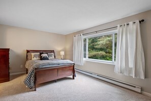 4 bedrooms, WiFi, bed sheets - • Hiker's Haven • Weekly & Monthly stays • Pool & Trails (Thornton)