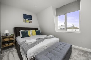 4 chambres, fer et planche à repasser, accès au Wi-Fi (inclus)