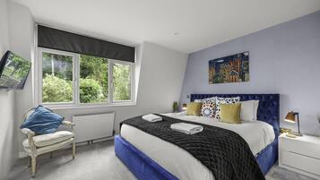 3 bedrooms, iron/ironing board, free WiFi, bed sheets