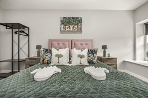3 chambres, fer et planche à repasser, accès Internet, draps fournis